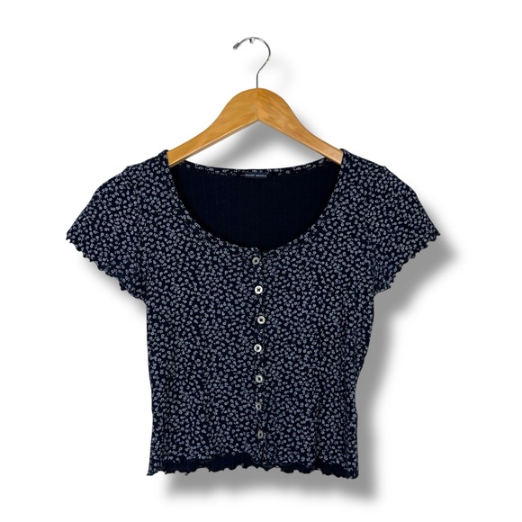 Brandy Melville Zelly Top Buttons Floral Navy Made In Italy Cropped Cottage - Picture 7 of 12